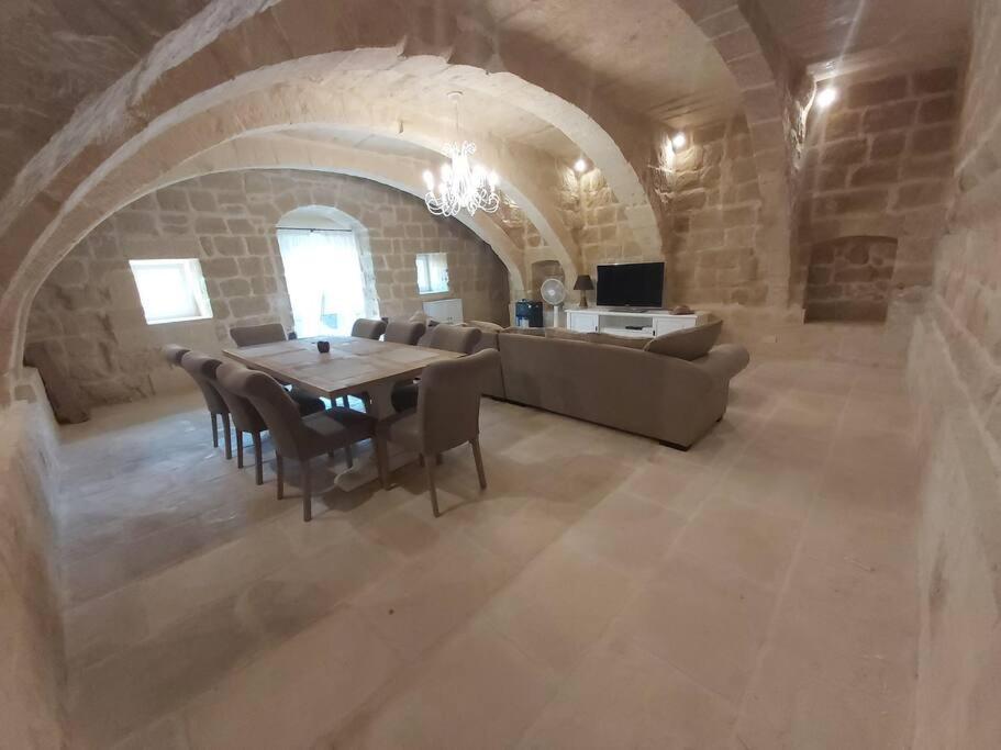 Farmhouse Villa With Large Pool And Garden In Gozo อาร์บ ภายนอก รูปภาพ