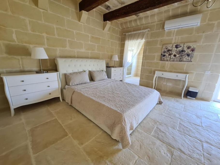 Farmhouse Villa With Large Pool And Garden In Gozo อาร์บ ภายนอก รูปภาพ
